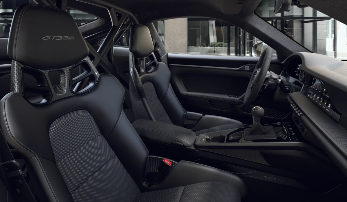Porsche 911-GT3RS/interior